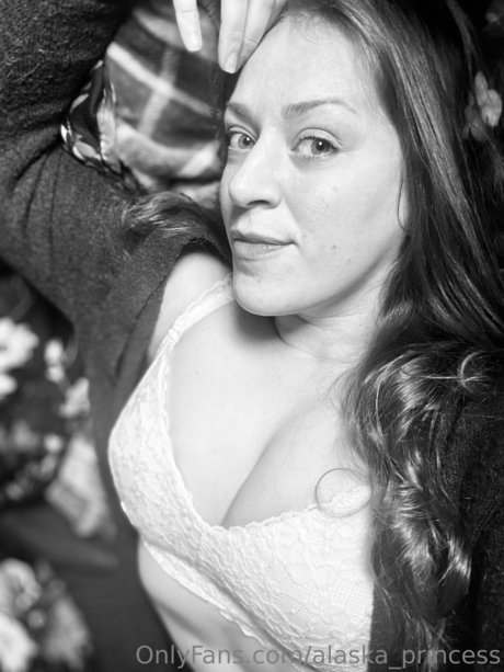 Alaska Princess nudes model images