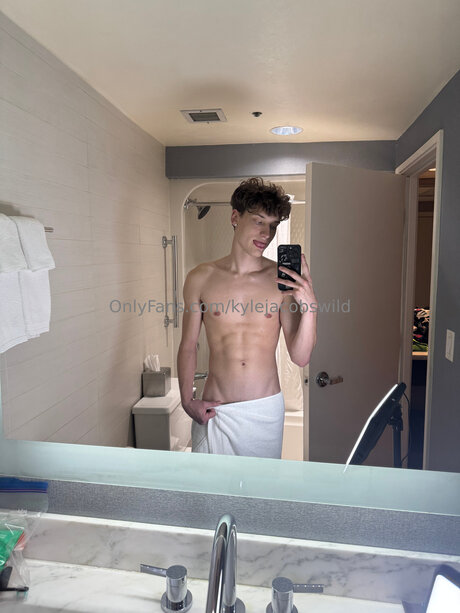 Kylejacobswild nudes pornstar gallery