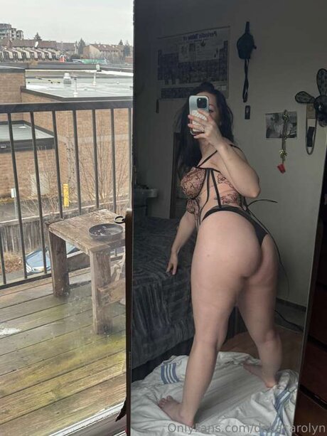 Dellacarolyn pornstar naked pic