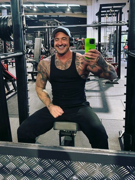 Aussiemenexhibit sex star gallery