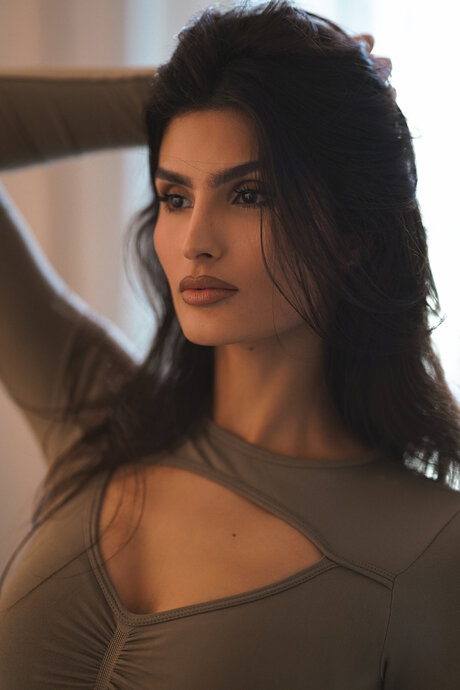 Yaelaris art actress pics