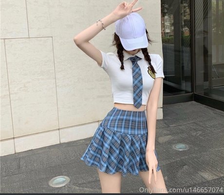 Ellem Ary free star picture