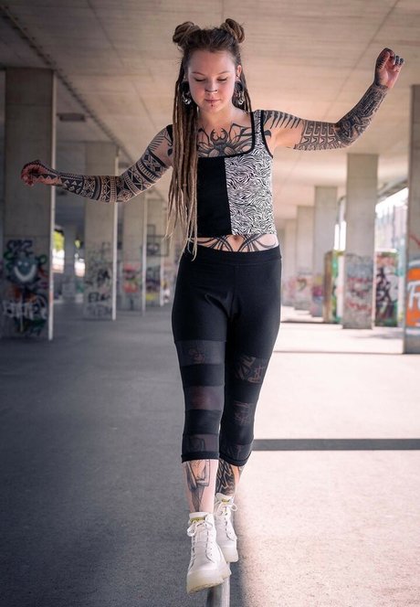 zopferl model pretty pic