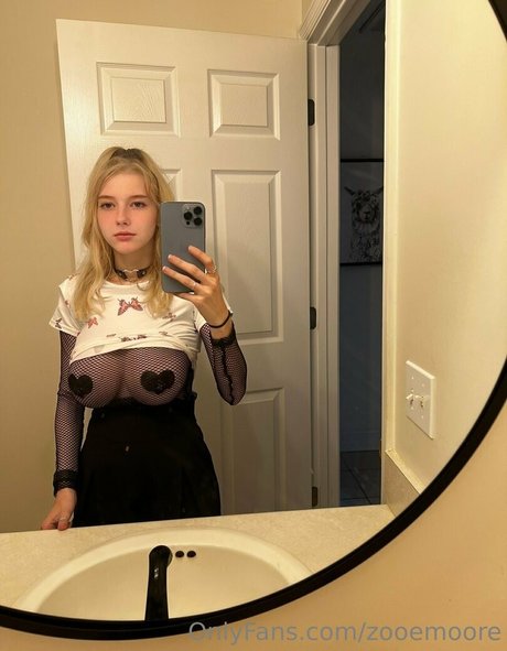 zooemoore nude star archive