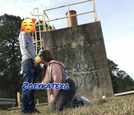 zoeykatexo2 model porn picture