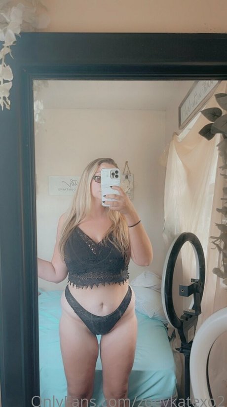 zoeykatexo2 Profile pic
