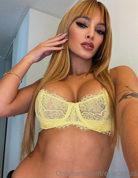 Eva Cadiza best model image