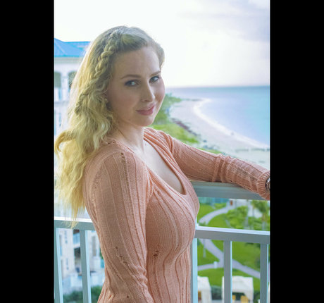 Goddess Amanda model sexy image