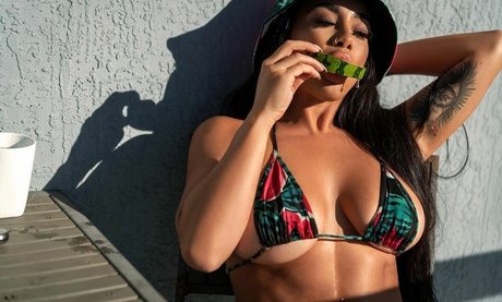 Jasmin Cadavid model exclusive photos