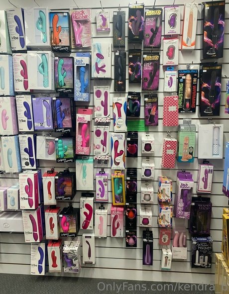 Kendra Banks model free photos