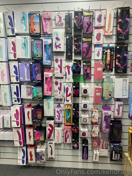 Kendra Banks pretty actress pics