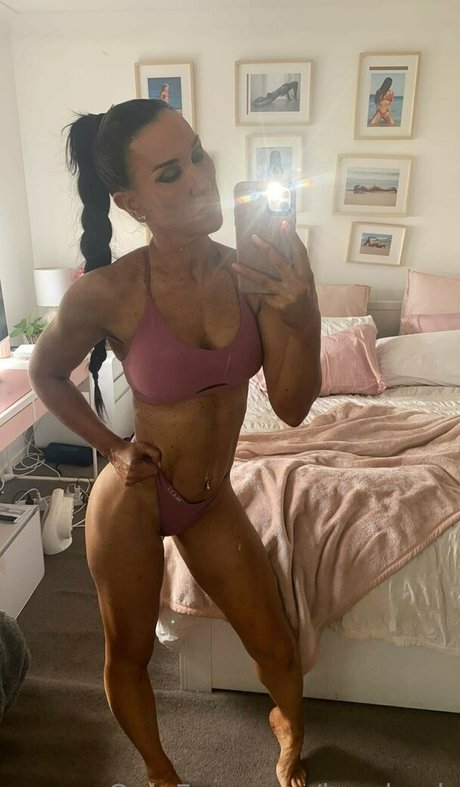 Kendra Banks star art pic