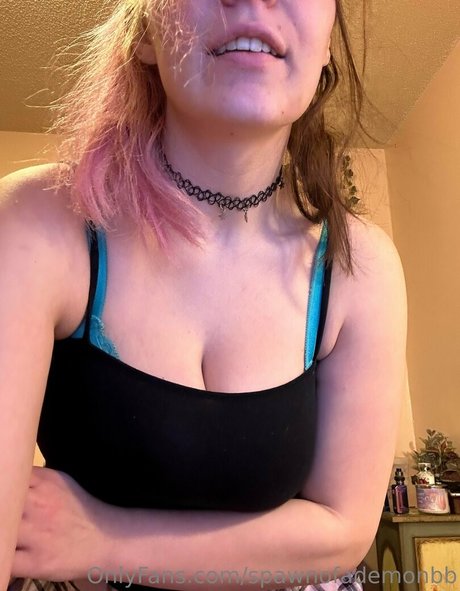 zoeybenzz high quality pornstar pic