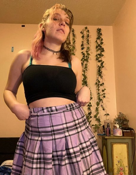 zoeybenzz pornstar archive