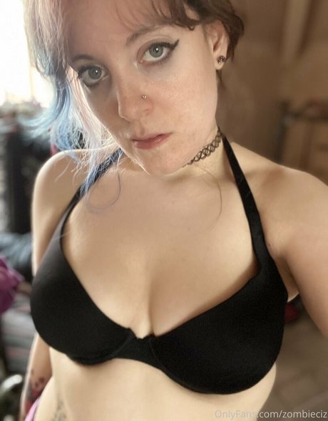 zombieciz art model picture