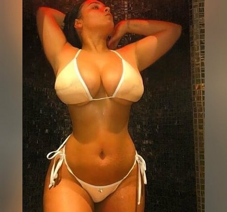 Zoe Leanne Cooper pornstar erotic image