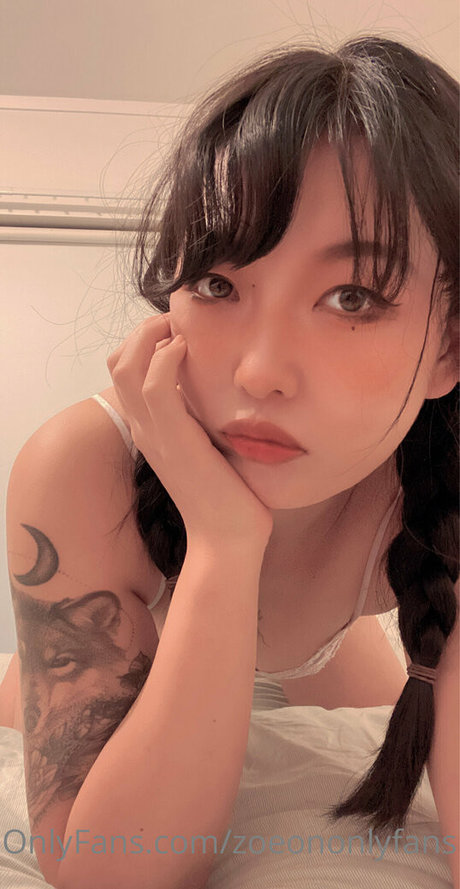 zoeononlyfans exclusive star photos