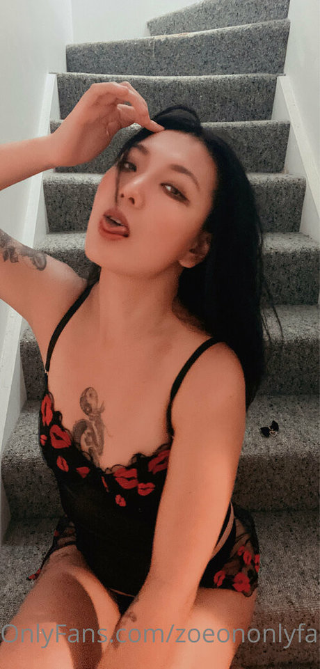 zoeononlyfans hot pornstar gallery