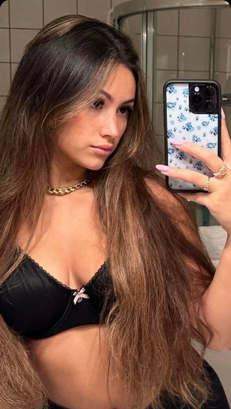 Zoe Fergurson pretty model pic