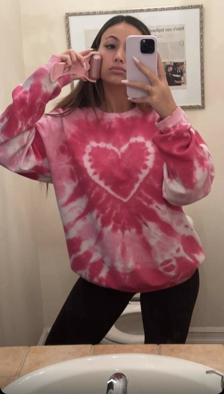 Zoe Fergurson Profile pic