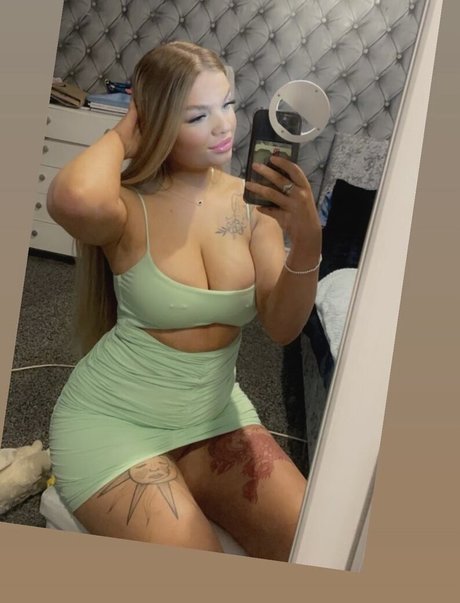 Zoe ellerington pornstar erotic pics