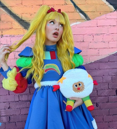 Zoe Colletti pretty actress pic