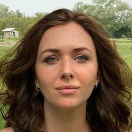 Zoe Bishop model pornographic pictures