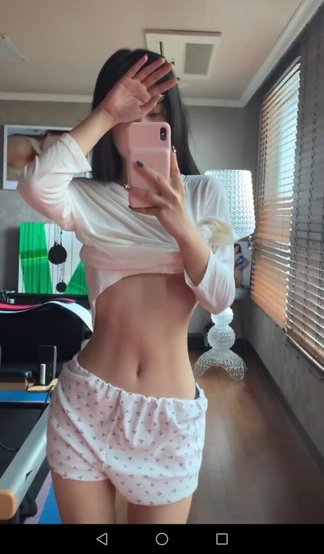 Zenny hot actress pictures