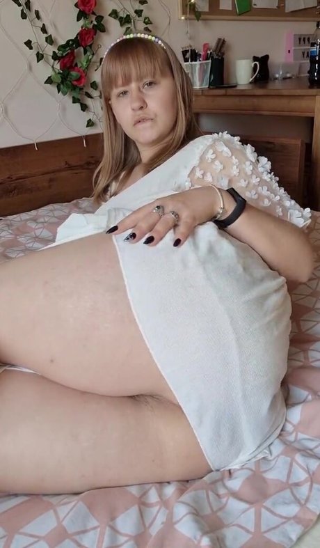 Pola Rainbow star hot pic