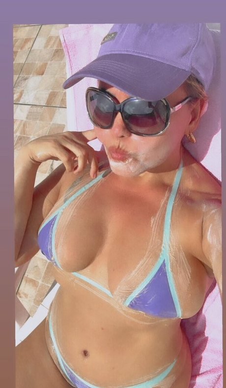 Rosangela Pantoja beautiful model gallery