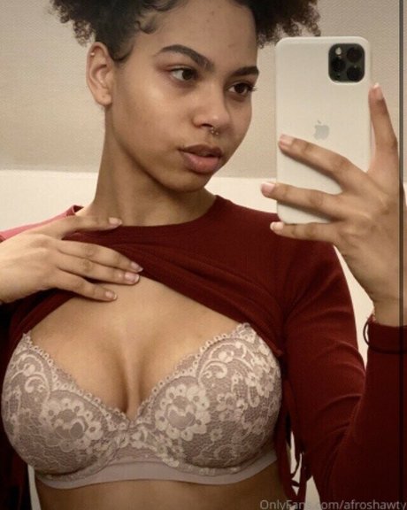 afroshawty naked model pics