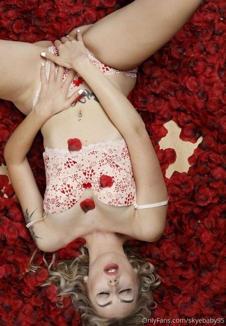 skyebaby95 art actress pic