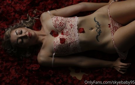 skyebaby95 porn model photo