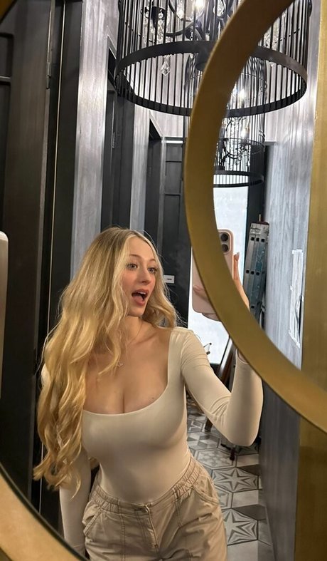 Sophia Diamond perfect actress img