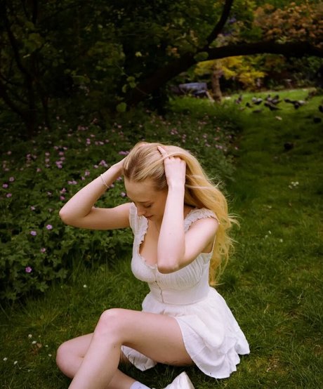 Sophia Diamond hot model img