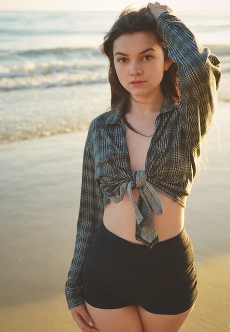 Mina Kess pornstar sex pics