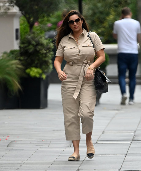 Kelly Brook star nude archive