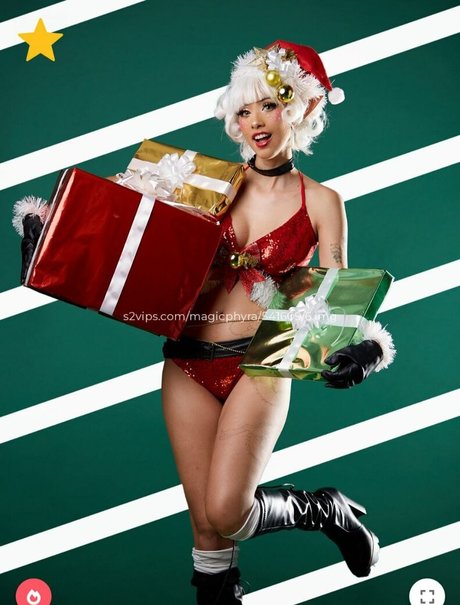 Magic Phyra sexy star picture