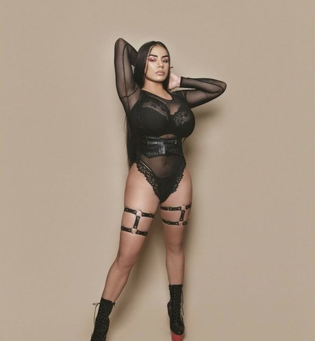 Noheli_ model free image