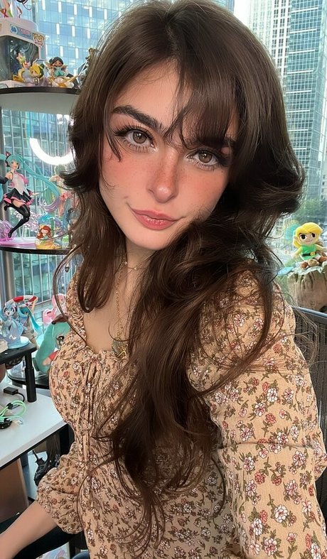 Aruuu free pornstar pics