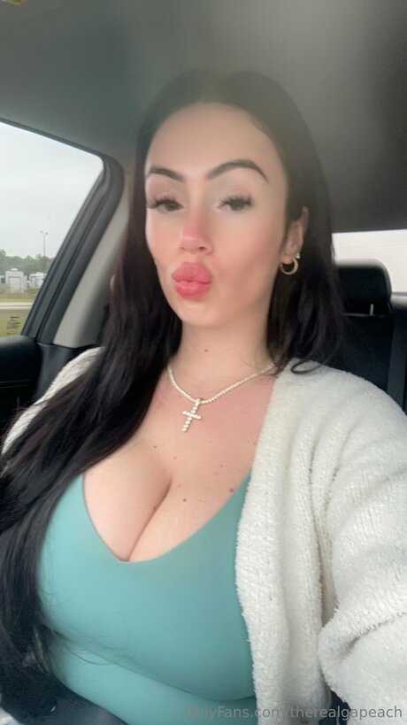 Therealgapeach model nude archive