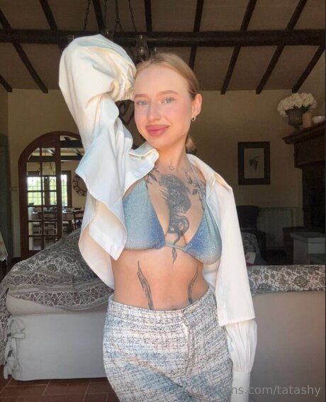 Tatashy model best pictures