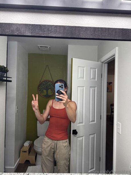 Snugglysweaterof model art photo