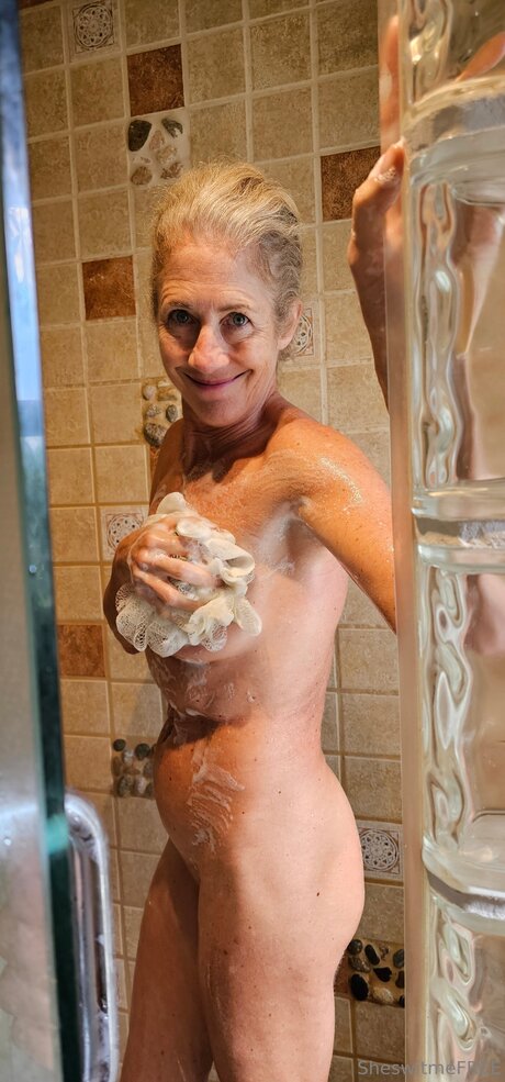 Sheswitmefree free actress picture