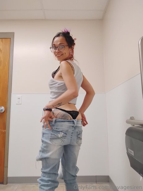 Savagesiren free pornstar pic