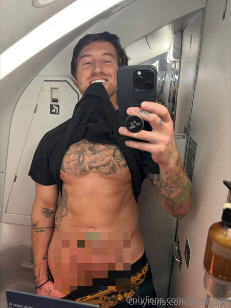 Scottysire beautiful model img