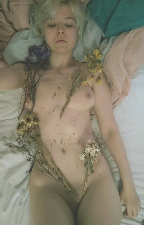 Snozzypup xxx actress photo