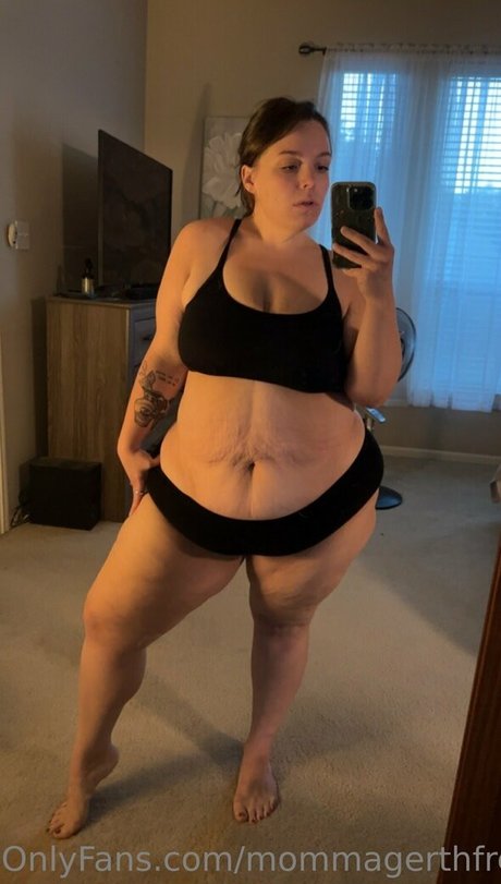 mommagerthfree nude star image