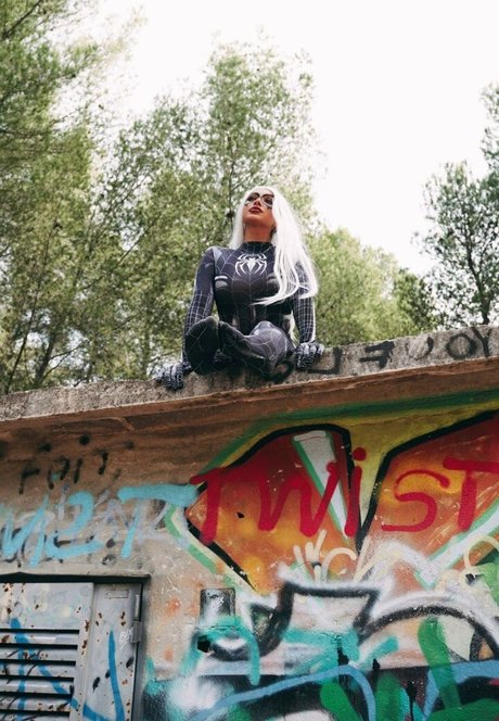 Julia Bayonetta star top galleries