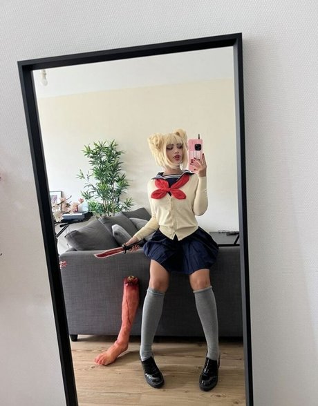 Julia Bayonetta erotic model photo